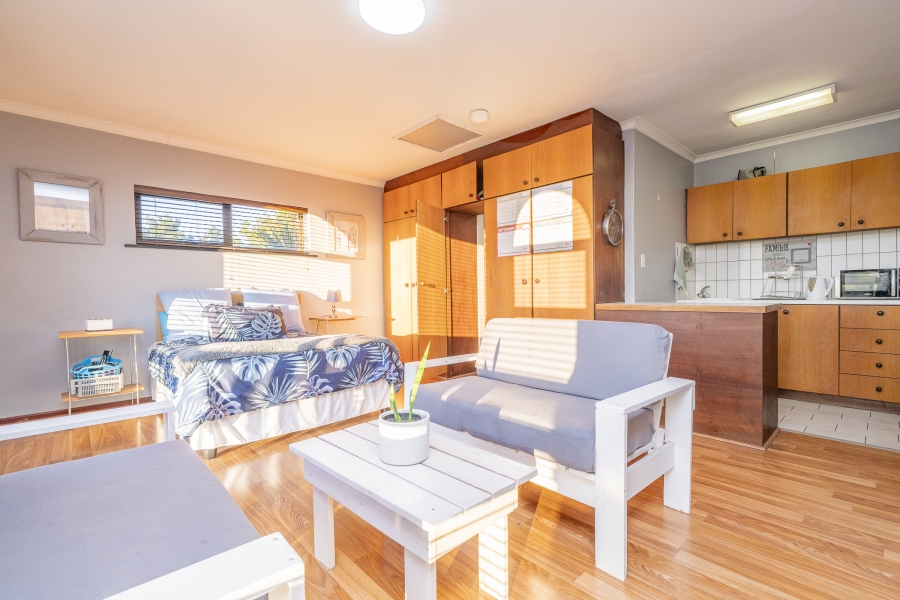 5 Bedroom Property for Sale in Protea Heights Western Cape